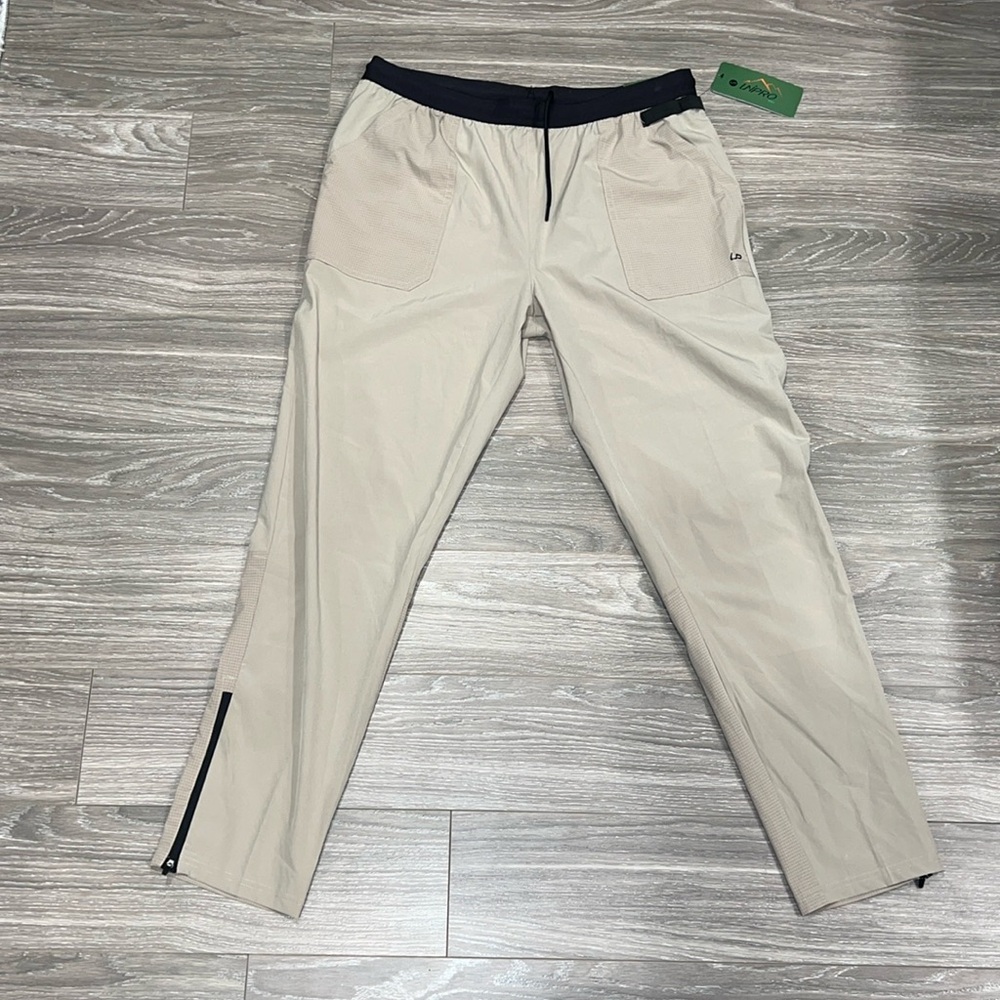 Unipro joggers. Size L. NWT